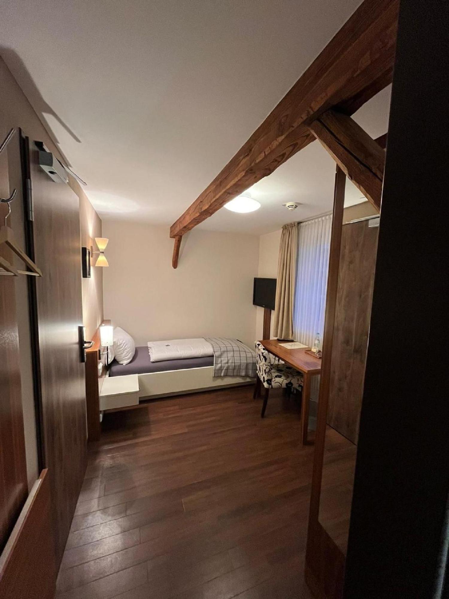 Gasthaus Lindenhof Hotel Much Buitenkant foto