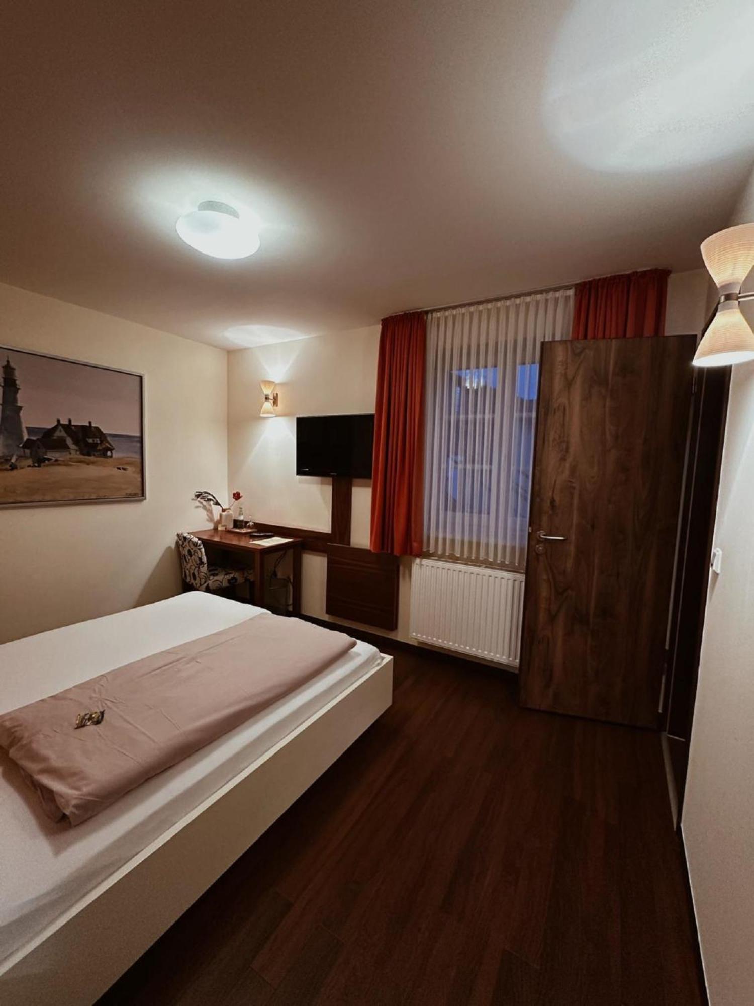 Gasthaus Lindenhof Hotel Much Buitenkant foto